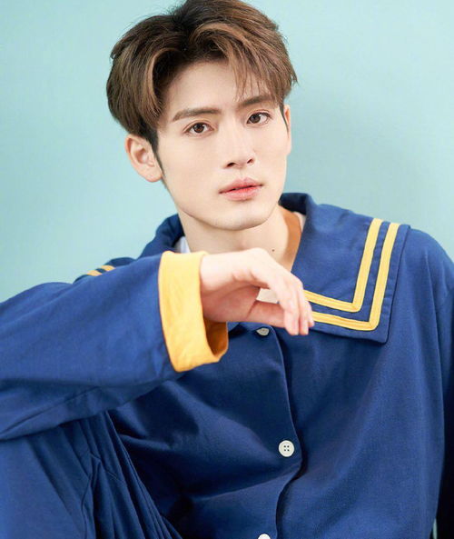 力丸登顶创4 全球粉丝应援力MAX，五国联动共筑冠军路